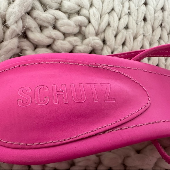 🩷🩷 hot pink/Barbie pink strappy kitten Schutz heels 8.5 🩷🩷 - Picture 4 of 6